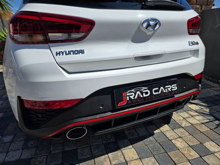 2023-Hyundai-i30-N-20-TGDi-DCT_49