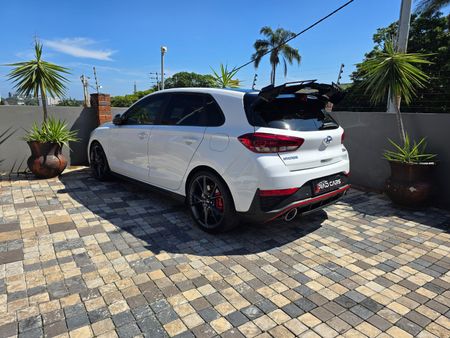 2023-Hyundai-i30-N-20-TGDi-DCT_51