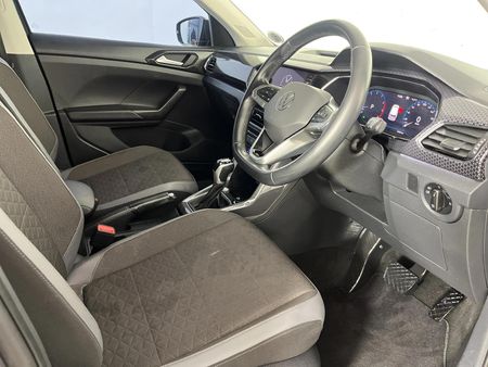 2023-Volkswagen-T-Cross-15-TSI-R-Line-Auto_9