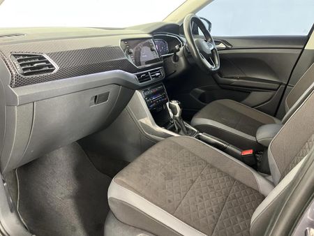 2023-Volkswagen-T-Cross-15-TSI-R-Line-Auto_8