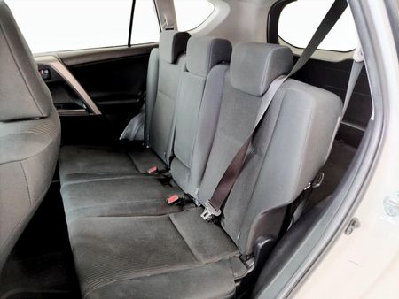 2016-Toyota-RAV4-20-GX-Auto_14