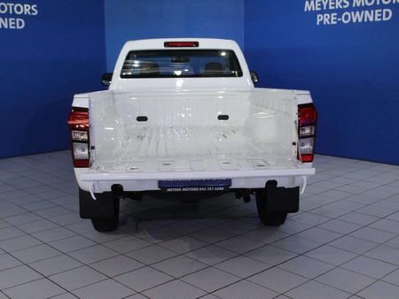 2026-Isuzu-D-Max-250C-Fleetside-Single-Cab_8