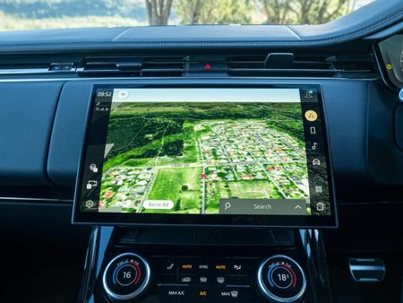 2023-Land-Rover-Range-Rover-Sport-30-PHEV-First-Edition-P510_21