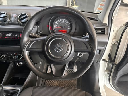 2022-Suzuki-Swift-12-GA_11