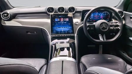 2025-Mercedes-Benz-GLC-300D-4Matic_14