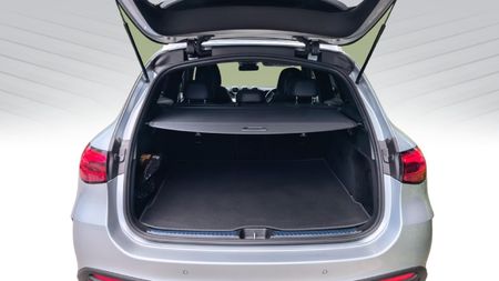 2025-Mercedes-Benz-GLC-300D-4Matic_15