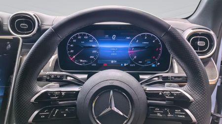 2025-Mercedes-Benz-GLC-300D-4Matic_7