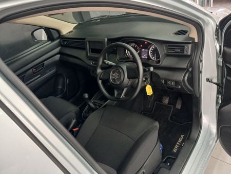 2026-Suzuki-Ertiga-15-GA_4