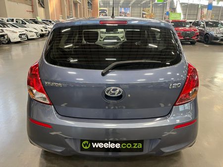 2013-Hyundai-i20-12-Motion_3