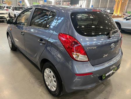 2013-Hyundai-i20-12-Motion_4