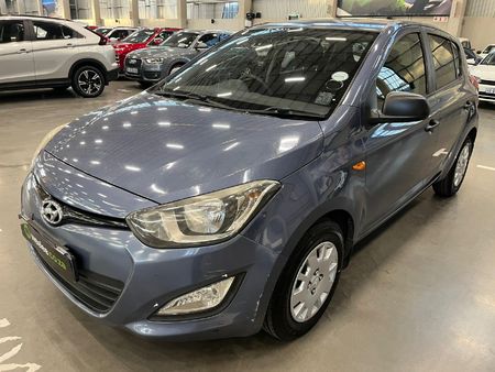 2013-Hyundai-i20-12-Motion_6