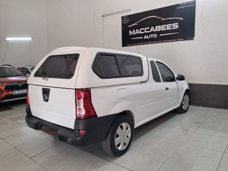 2019-Nissan-NP200-16-SE_10