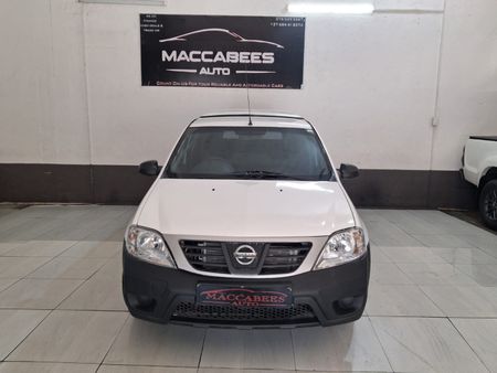 2019-Nissan-NP200-16-SE_5