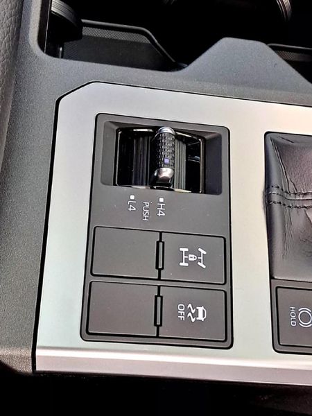 2026-Toyota-Land-Cruiser-Prado-VX-L-28GD-Auto_9
