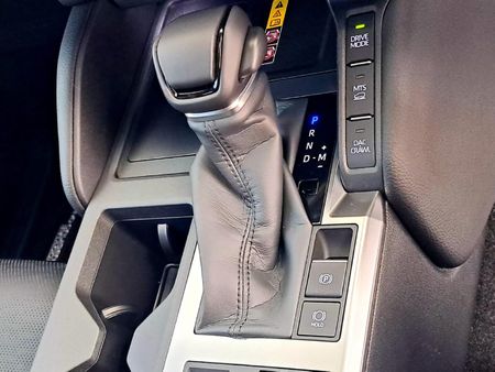 2026-Toyota-Land-Cruiser-Prado-VX-L-28GD-Auto_11