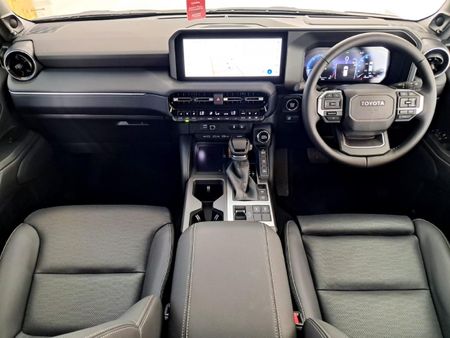 2026-Toyota-Land-Cruiser-Prado-VX-L-28GD-Auto_17
