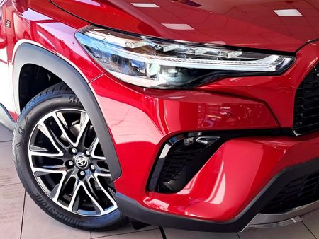 2026-Toyota-Corolla-Cross-18-GR-S_15