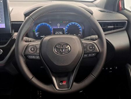 2026-Toyota-Corolla-Cross-18-GR-S_3