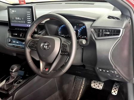 2026-Toyota-Corolla-Cross-18-GR-S_5