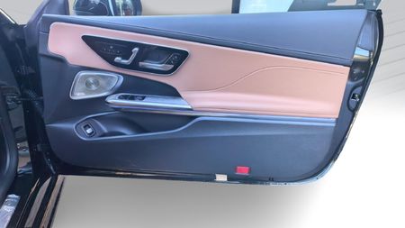2026-Mercedes-Benz-CLE-300-4Matic-coupe-AMG-Line_20
