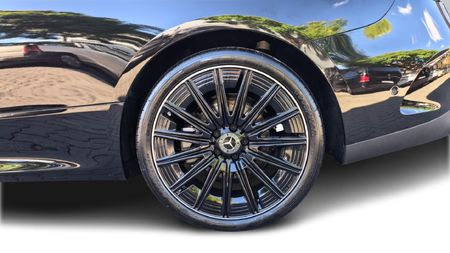2026-Mercedes-Benz-CLE-300-4Matic-coupe-AMG-Line_4