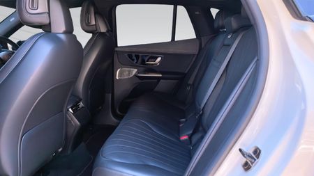 2024-Mercedes-Benz-EQE-350-4Matic_14