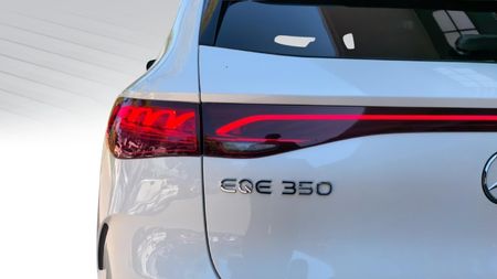 2024-Mercedes-Benz-EQE-350-4Matic_19