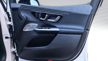 2024-Mercedes-Benz-EQE-350-4Matic_20