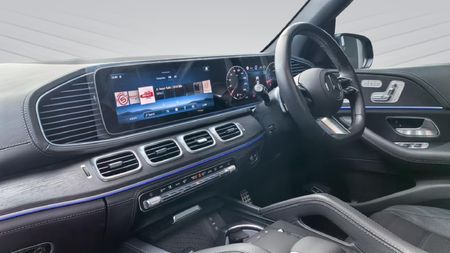 2026-Mercedes-Benz-GLE-450d-4Matic_10