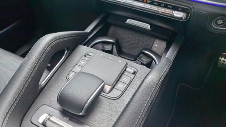 2026-Mercedes-Benz-GLE-450d-4Matic_12