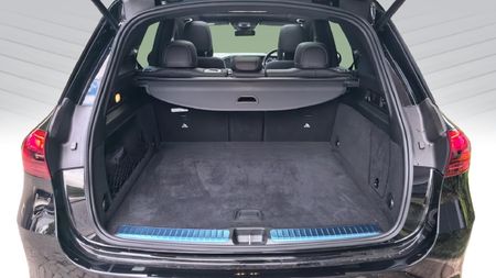2026-Mercedes-Benz-GLE-450d-4Matic_15