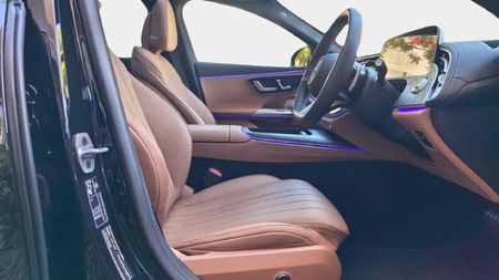 2026-Mercedes-Benz-E-Class-E220d-Avantgarde_13