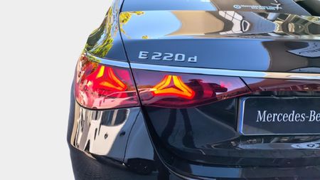 2026-Mercedes-Benz-E-Class-E220d-Avantgarde_18