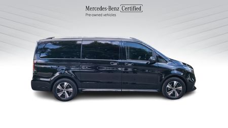 2025-Mercedes-Benz-EQV-300_2