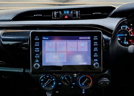 2021-Toyota-Hilux-28-GD-6-Raised-Body-Legend-Auto-Extended-Cab_11