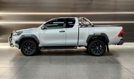 2021-Toyota-Hilux-28-GD-6-Raised-Body-Legend-Auto-Extended-Cab_1