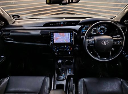 2021-Toyota-Hilux-28-GD-6-Raised-Body-Legend-Auto-Extended-Cab_19