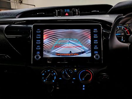 2021-Toyota-Hilux-28-GD-6-Raised-Body-Legend-Auto-Extended-Cab_26