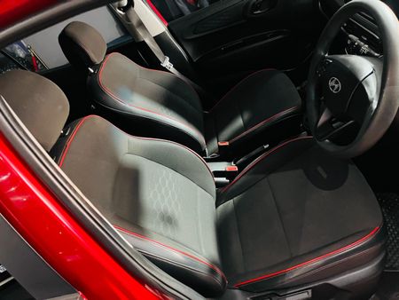 2021-Hyundai-Grand-i10-12-Fluid_9