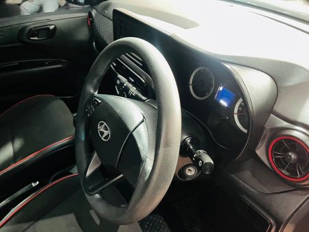 2021-Hyundai-Grand-i10-12-Fluid_13