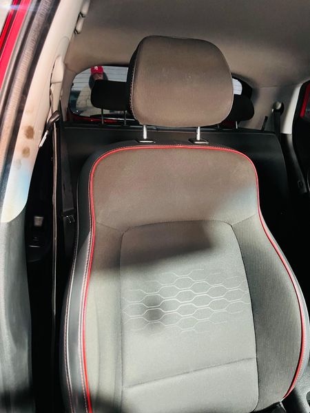 2021-Hyundai-Grand-i10-12-Fluid_17
