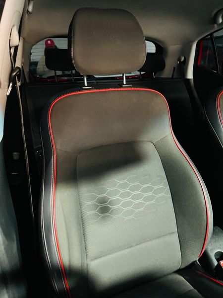 2021-Hyundai-Grand-i10-12-Fluid_3