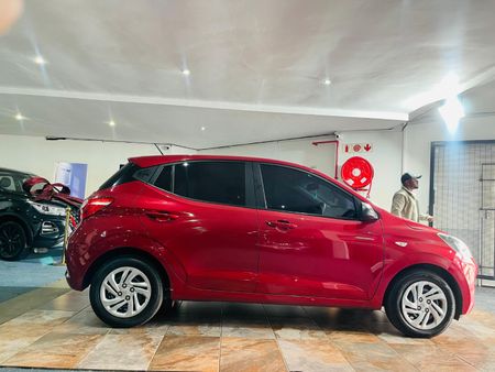 2021-Hyundai-Grand-i10-12-Fluid_4