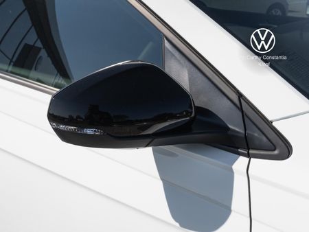 2026-Volkswagen-Polo-10-TSI_16