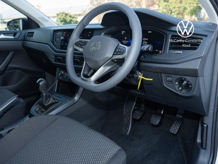 2026-Volkswagen-Polo-10-TSI_19