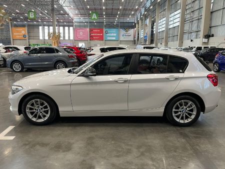 2016-BMW-1-Series-120i-5-dr-Auto_5