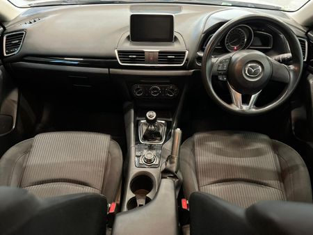 2016-Mazda-3-16-Active-5-dr_9
