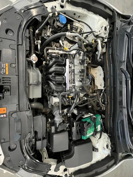 2016-Mazda-3-16-Active-5-dr_12