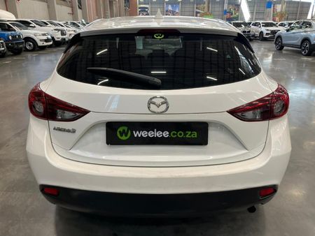 2016-Mazda-3-16-Active-5-dr_3
