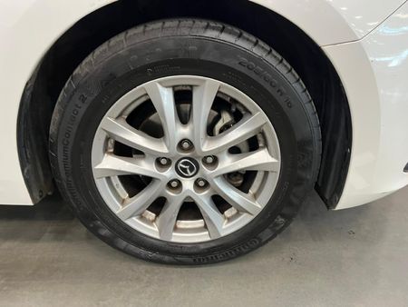 2016-Mazda-3-16-Active-5-dr_8